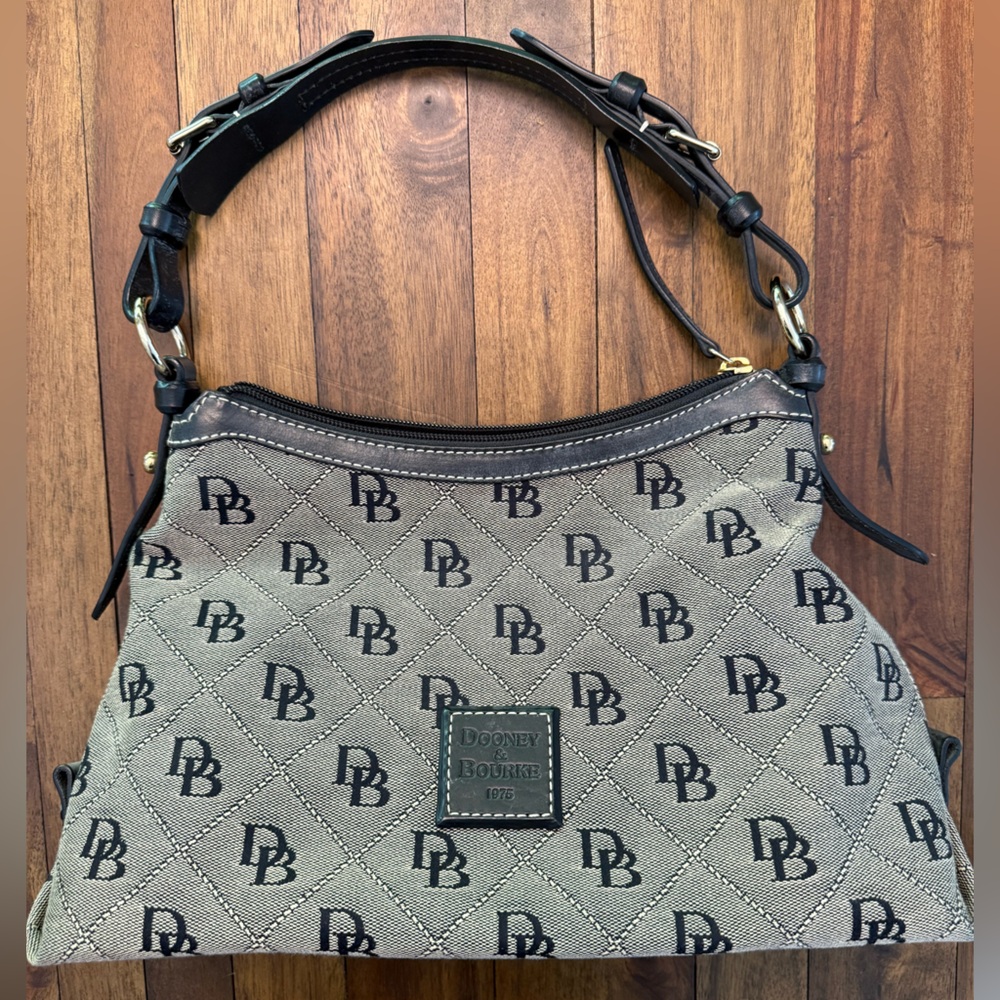 Dooney & Bourke Shoulder bag